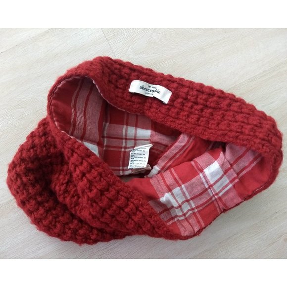 Abercombie Infinity Scarf - Picture 3 of 3